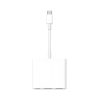 Un adaptador USB-C blanco con cable corto y cuerpo compacto para conectar equipos con HDMI, USB y carga USB-C en una sola pieza funcional.