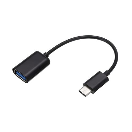 Adaptador USB-C a USB 3.1 OTG negro de 15 cm, con cuerpo de plástico y metal, para conectar equipos USB-C con puertos USB estándar.